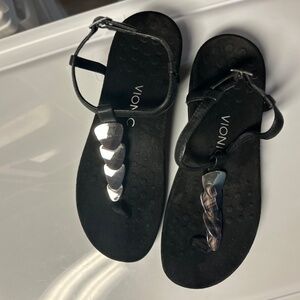 Vionic Women’s 9 Miami T-Strap Sandals Black Silver Comfort